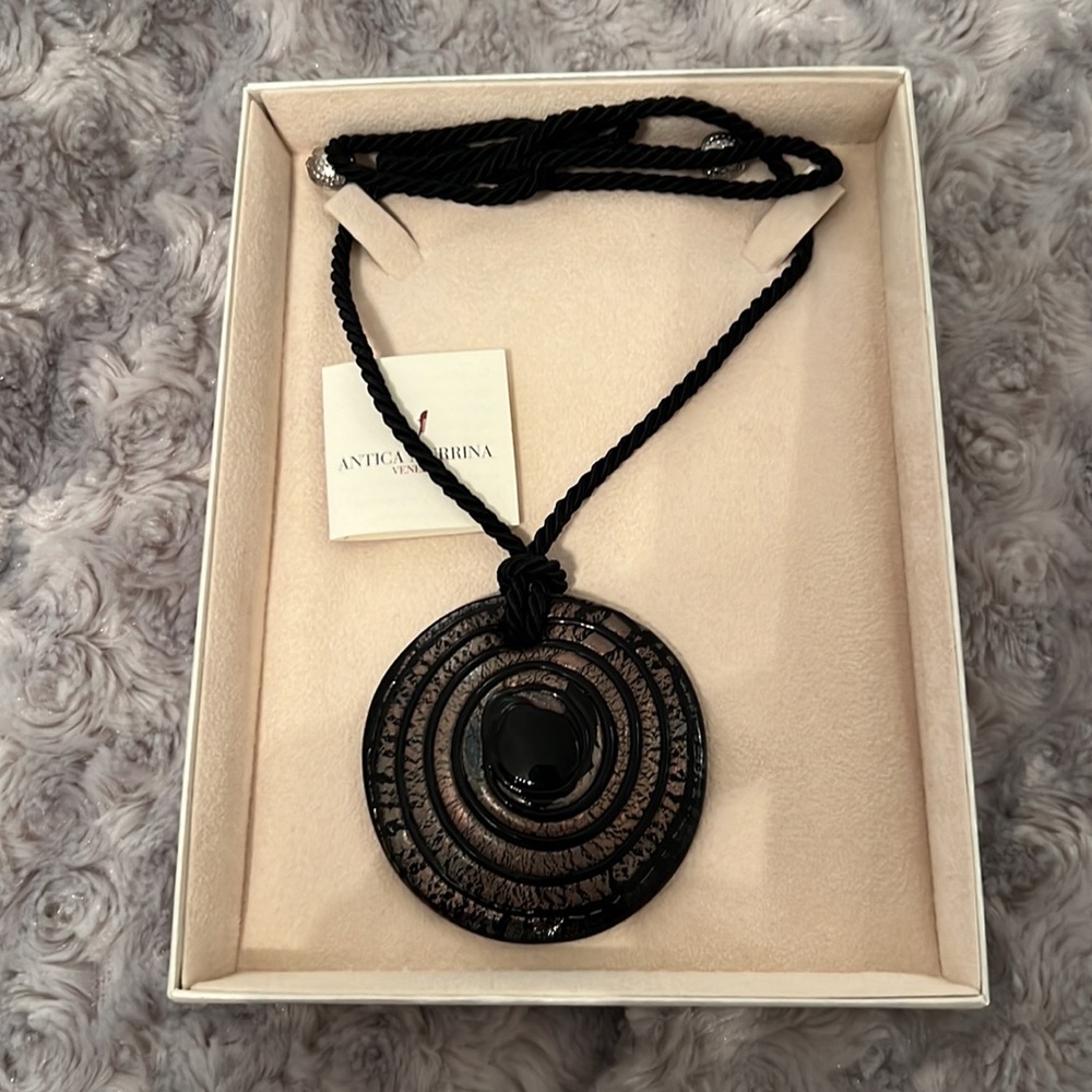 Vintage Antica Murrina Venezia Black Round Pendant Necklace BNIB - Picture 10 of 10